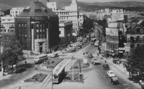 老师转发本报报道，表达对城市的热爱——亲历城市变化 点赞生态之美